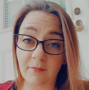 Meet your Posher, Jenn